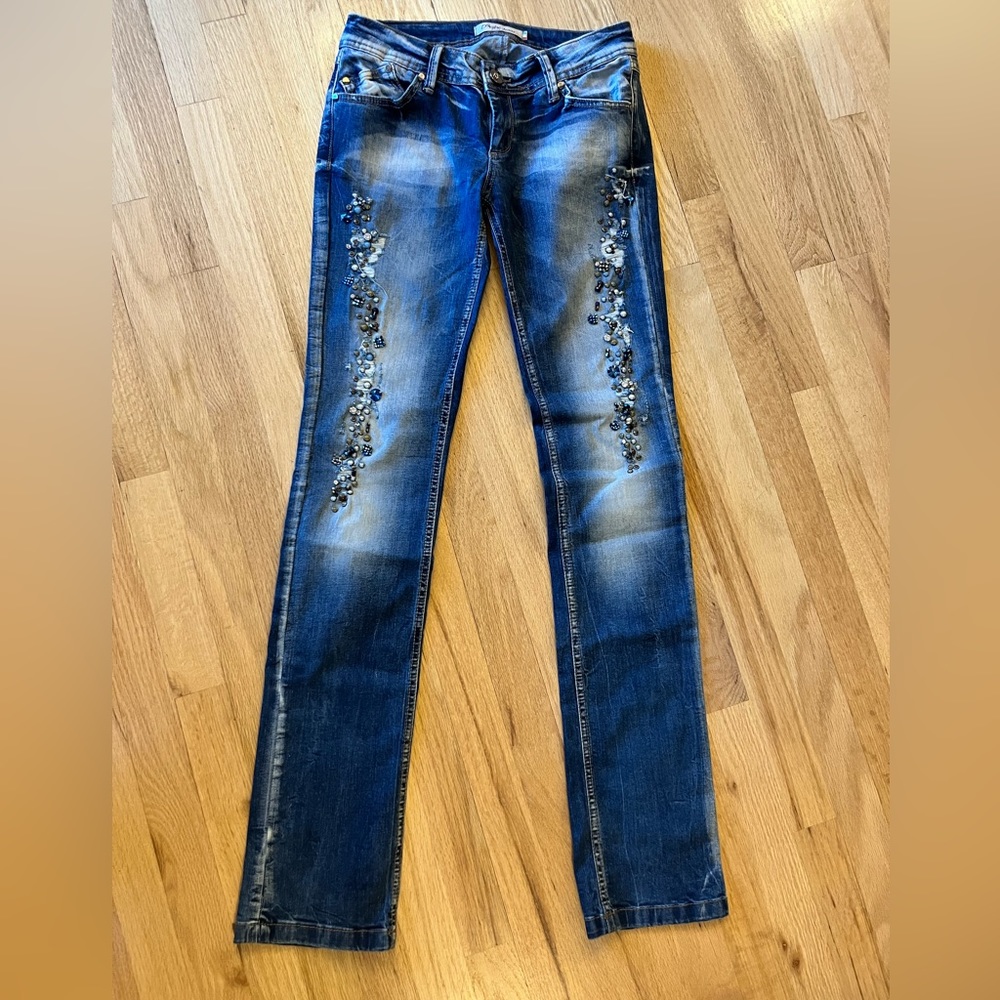 Dishe jeans. Italian size 42 US size small.